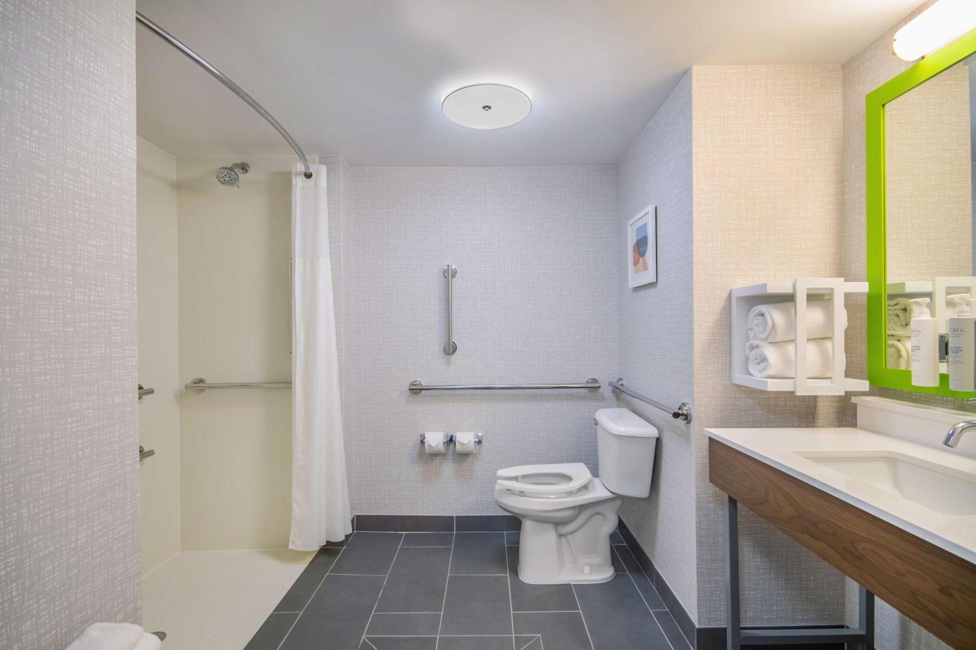 Hampton Inn East Aurora Экстерьер фото