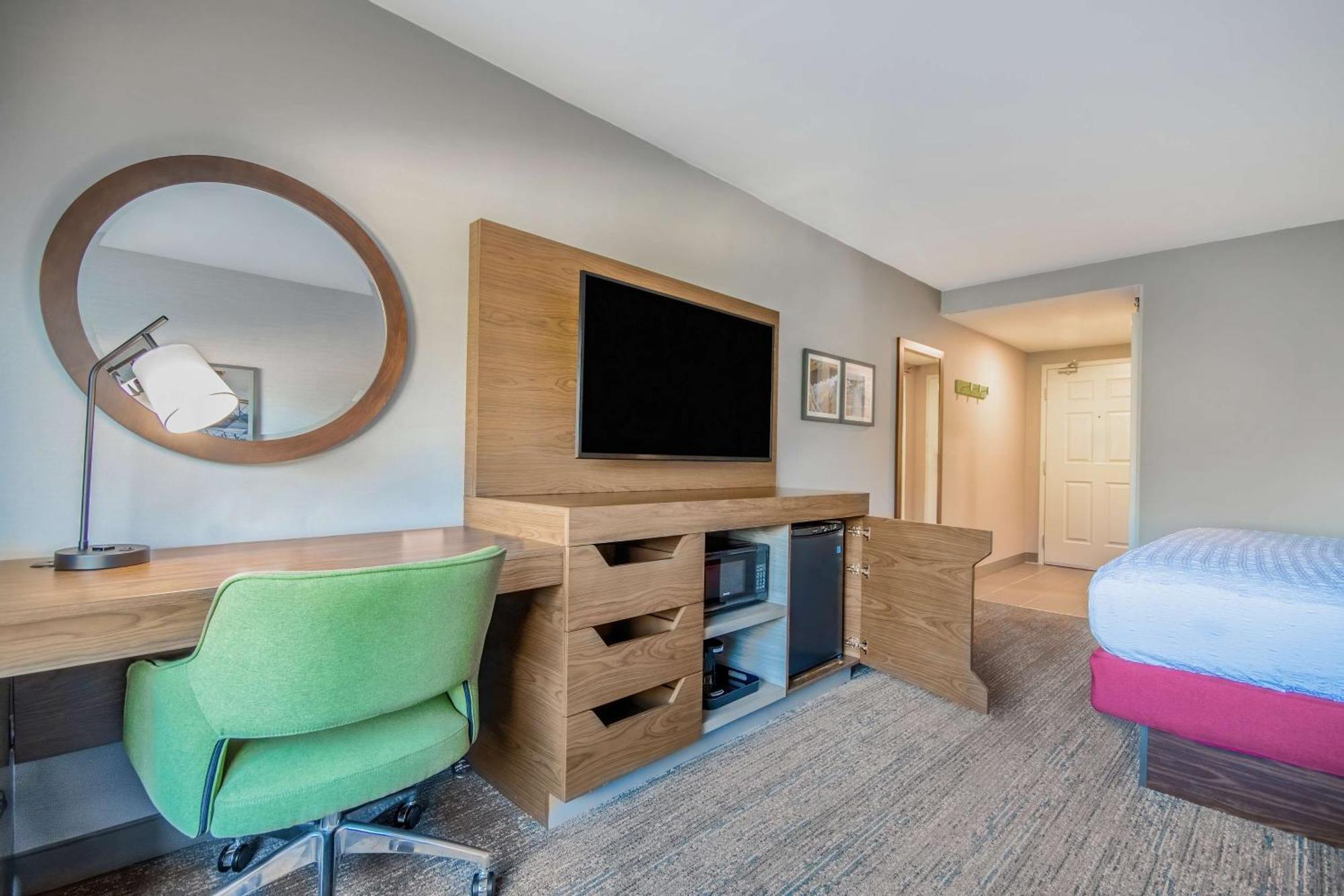 Hampton Inn East Aurora Экстерьер фото