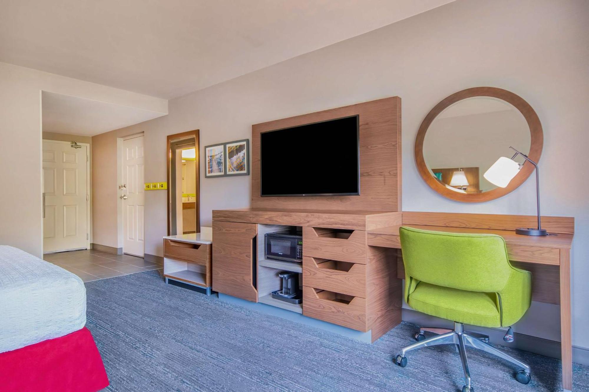 Hampton Inn East Aurora Экстерьер фото