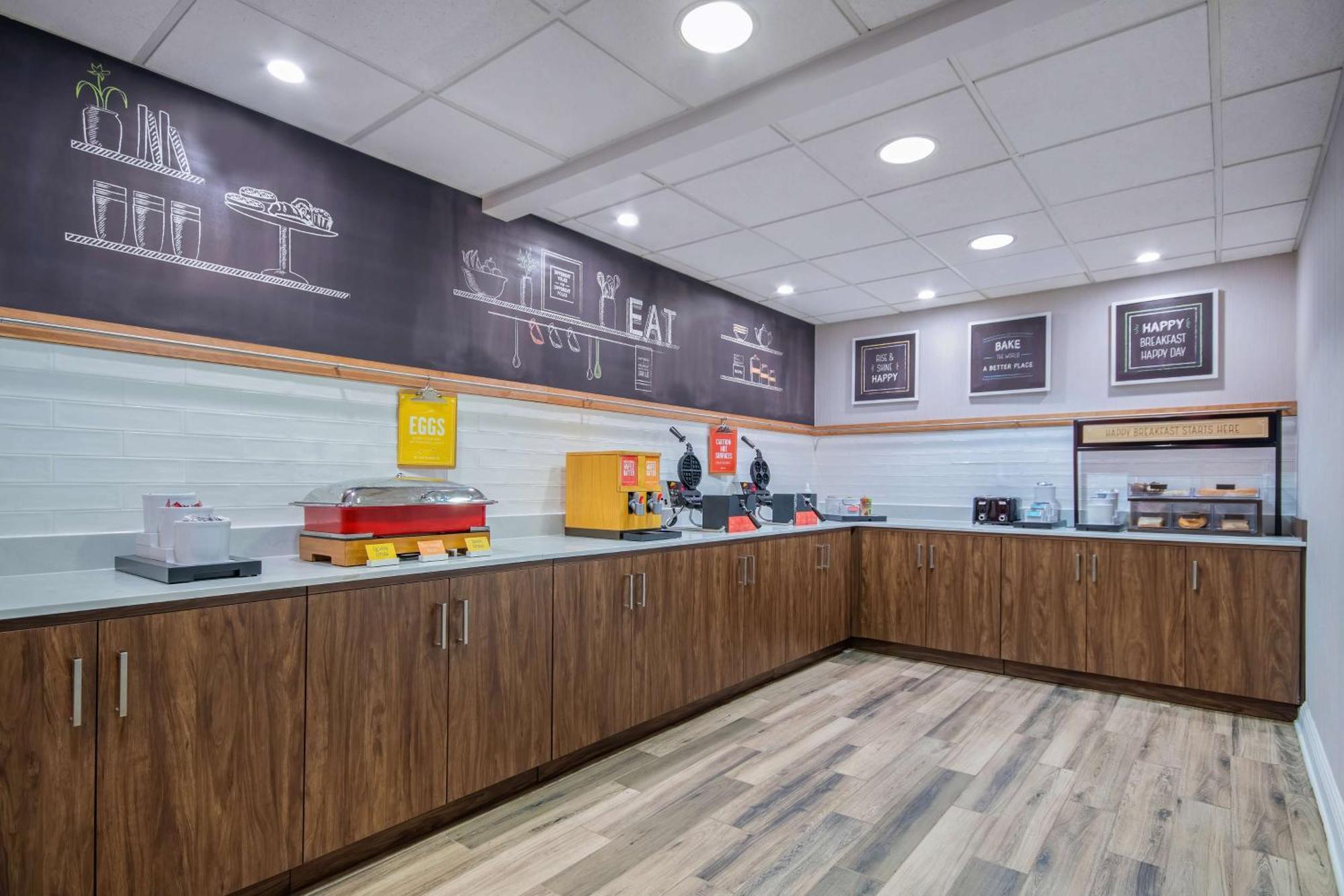 Hampton Inn East Aurora Экстерьер фото